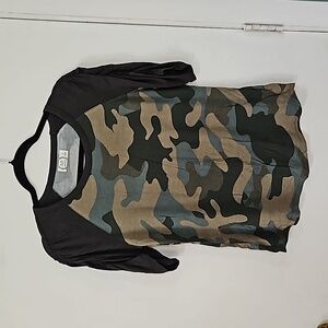🍀 4/$10 Maurices 24/7 Camo Tee